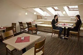 Hotel Dynamic 3*
