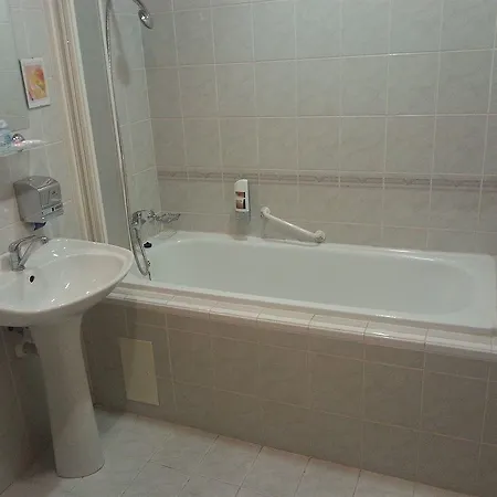 Hotel Dynamic 3*